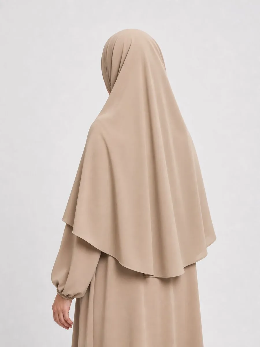 Khimar court — nida